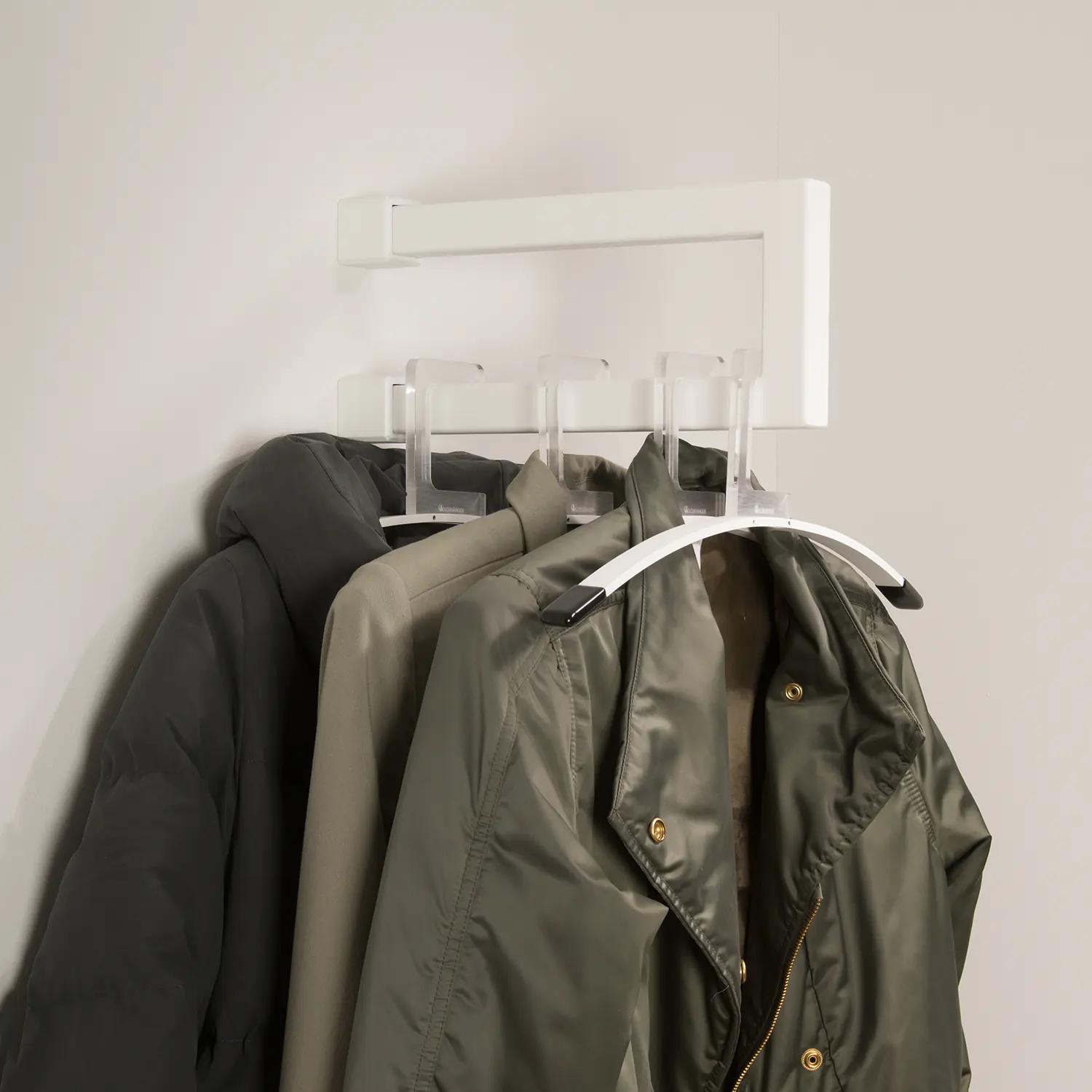 Wandgarderobe Eslin quadratisch weiß als technische Ansicht mit Maßangabe 250 mm dargestellt.
