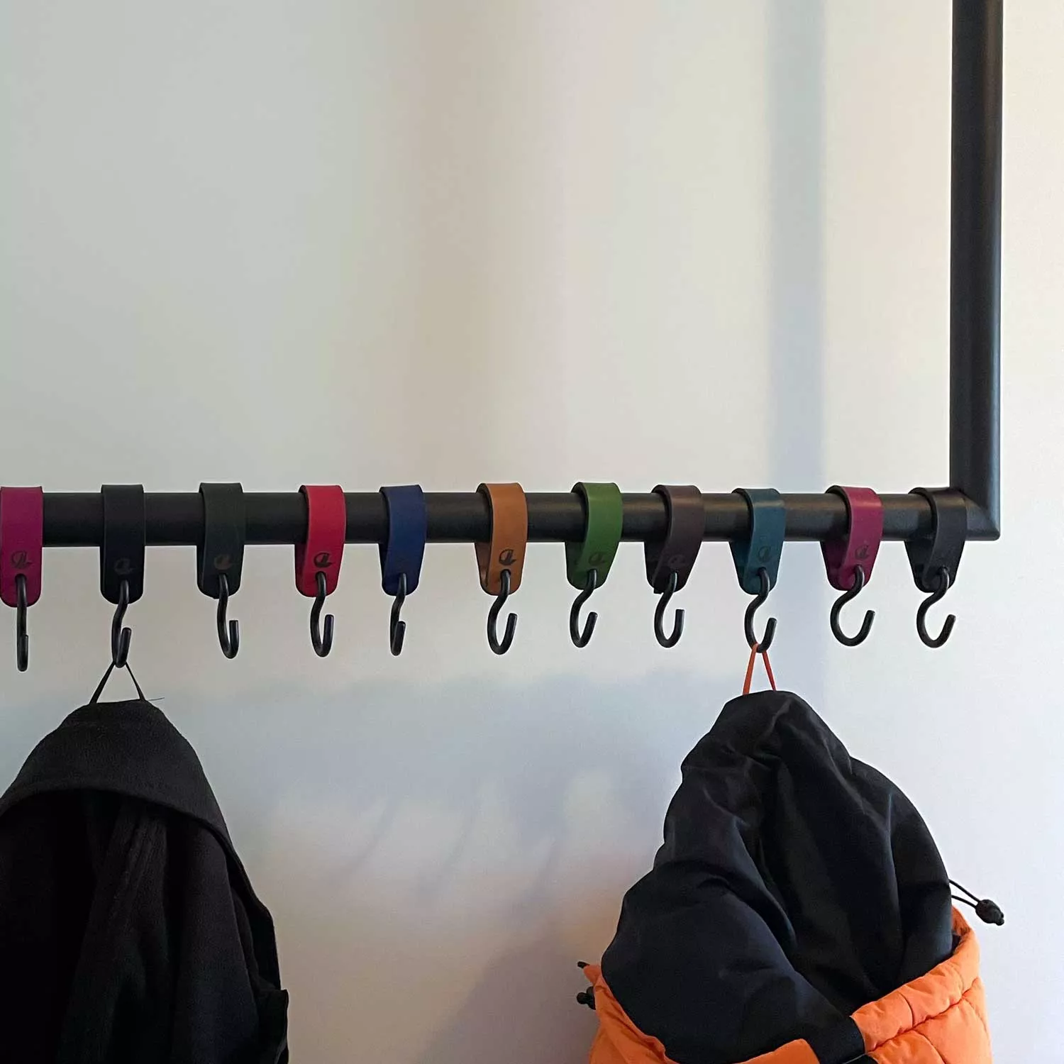 Bijzondere kledinghangers  -en haken op een rijtje